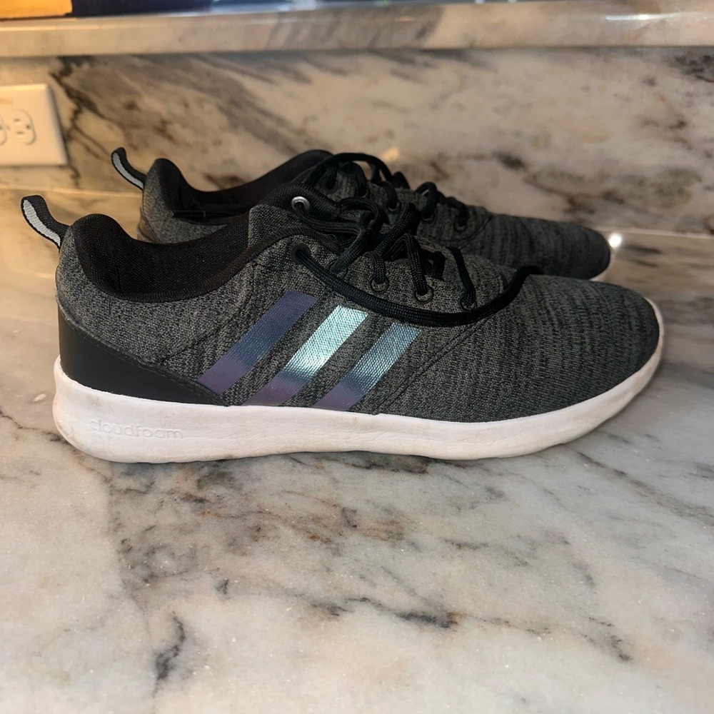 Adidas Cloudfoam QT Racer 2.0 Women's Size 9.5 Iridescent Stripes Shoes Sneakers